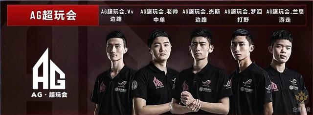反蹲组合拳